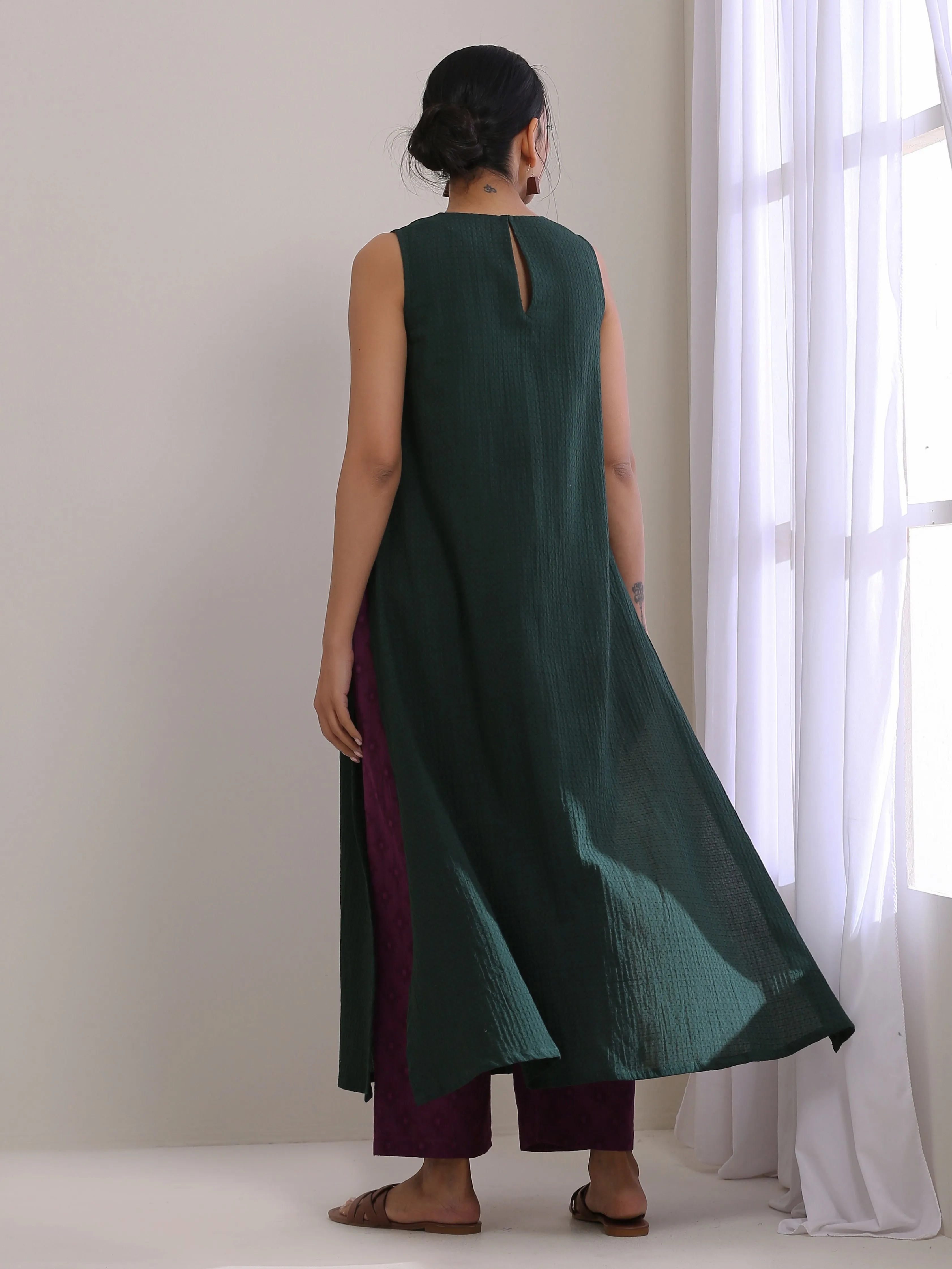 Dark Green Dobby Sleeveless Kurta Pant Set | Relove