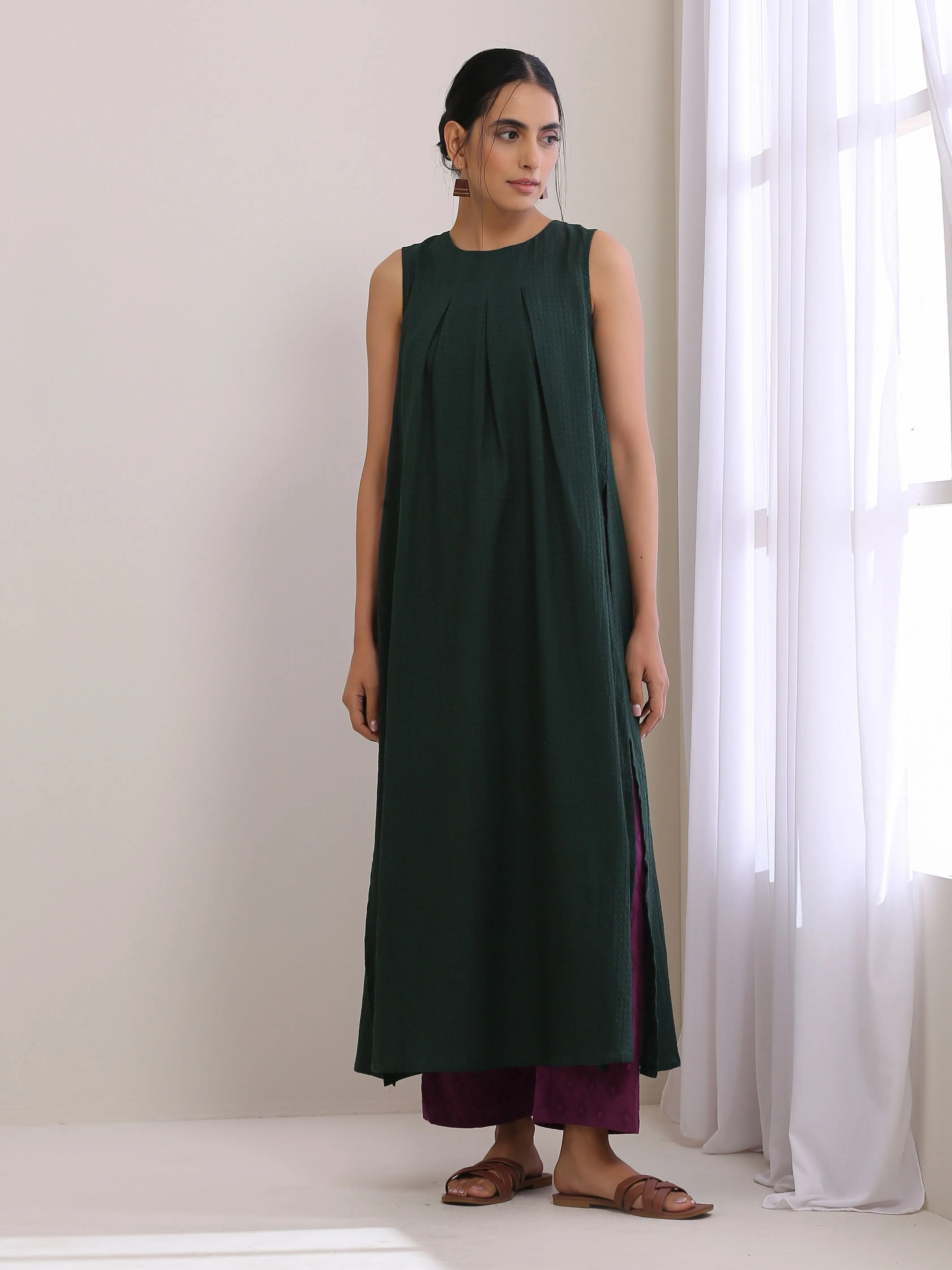 Dark Green Dobby Sleeveless Kurta Pant Set | Relove