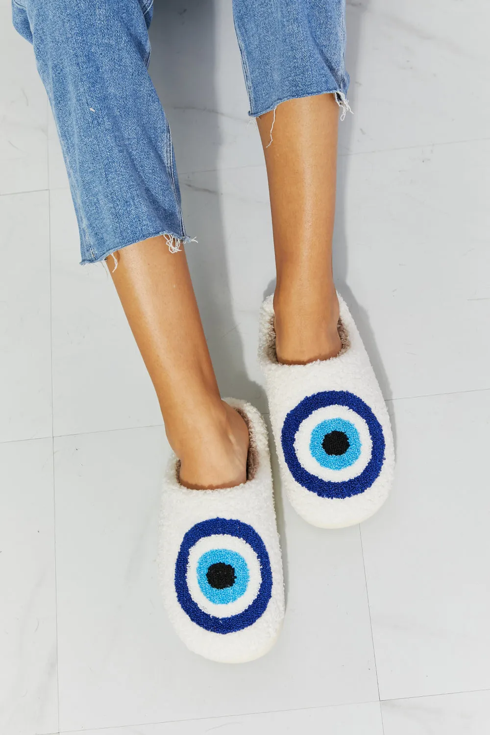 MMShoes Eye Plush Slipper